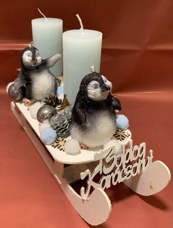 Pingvinek szánkón adventi asztaldísz