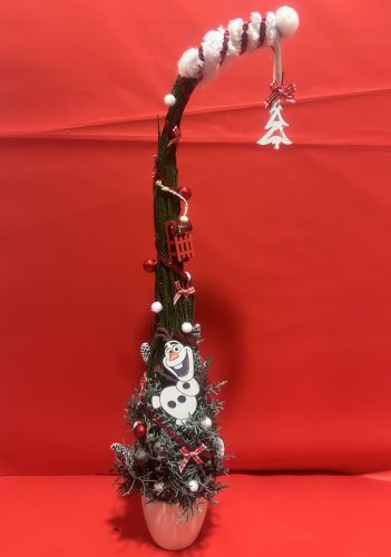 Grincsfa Olaf hóemberrel