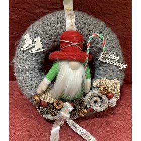 Kopogtató manóval és korcsolyákkal