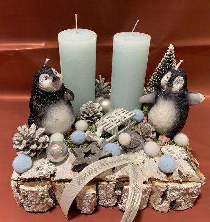 Pingvines adventi asztaldísz